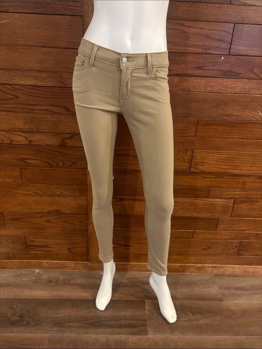 Levi's Women's Skinny Jeans in Tan